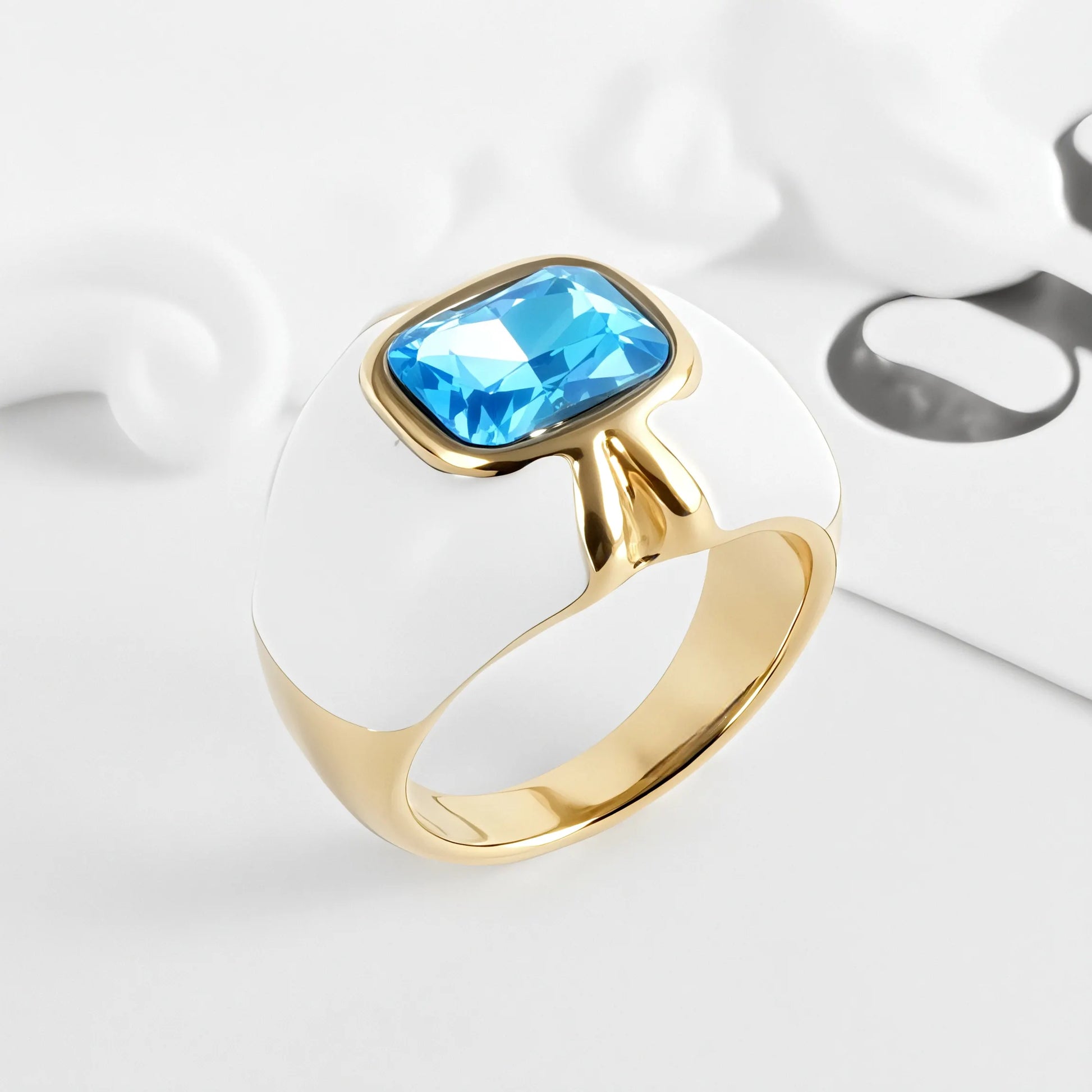 Elegant Round Ring Women's Stainless Steel Design | G004600