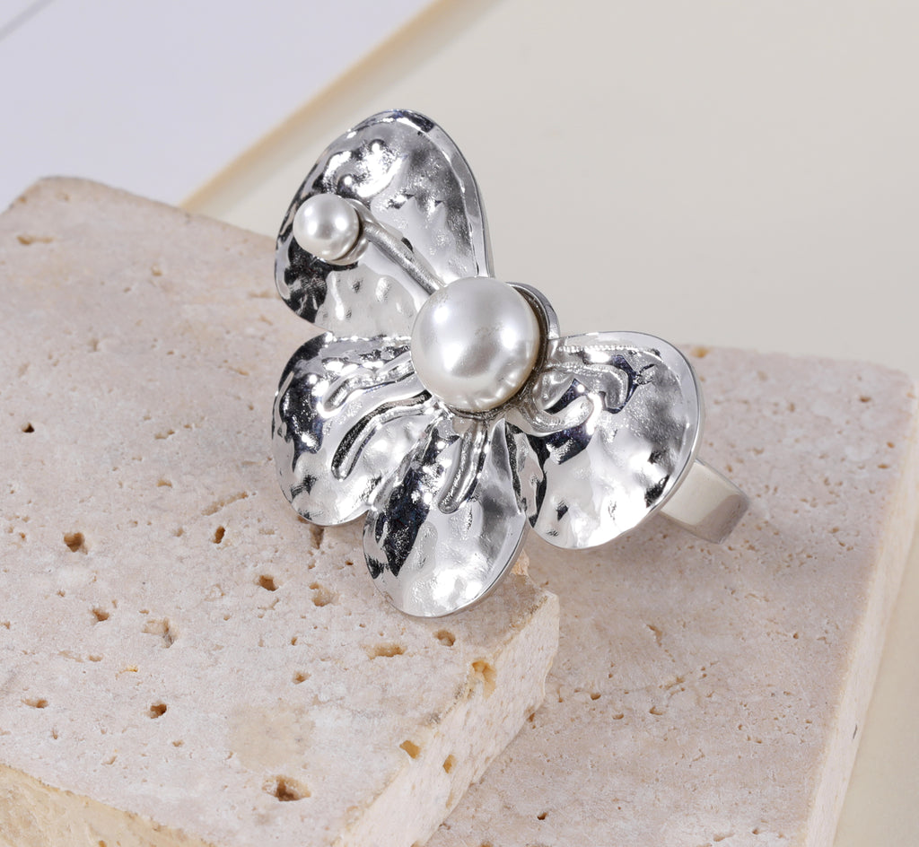 Simple Butterfly Pearl Stainless Steel Women's Ring | G005539