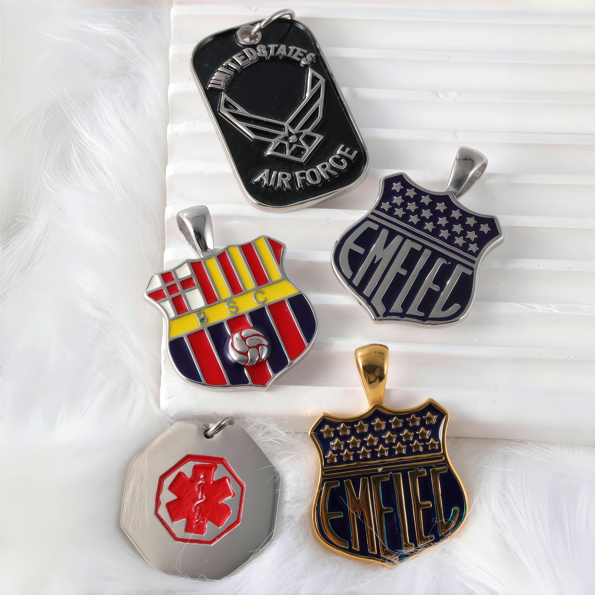 Fashion Earrings and Pendants Set Unsex Design