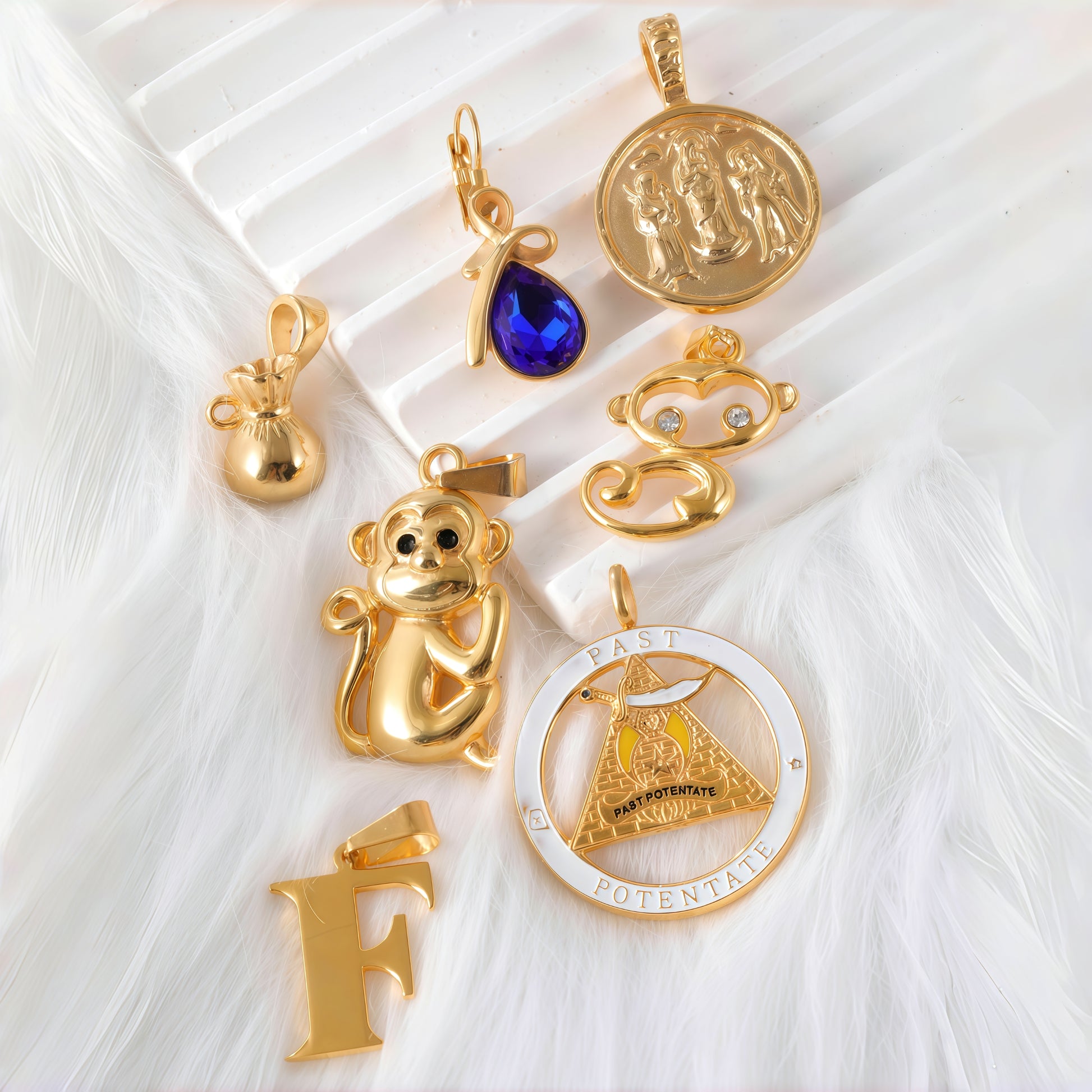 Fashion Earrings and Pendants Set Unsex Design