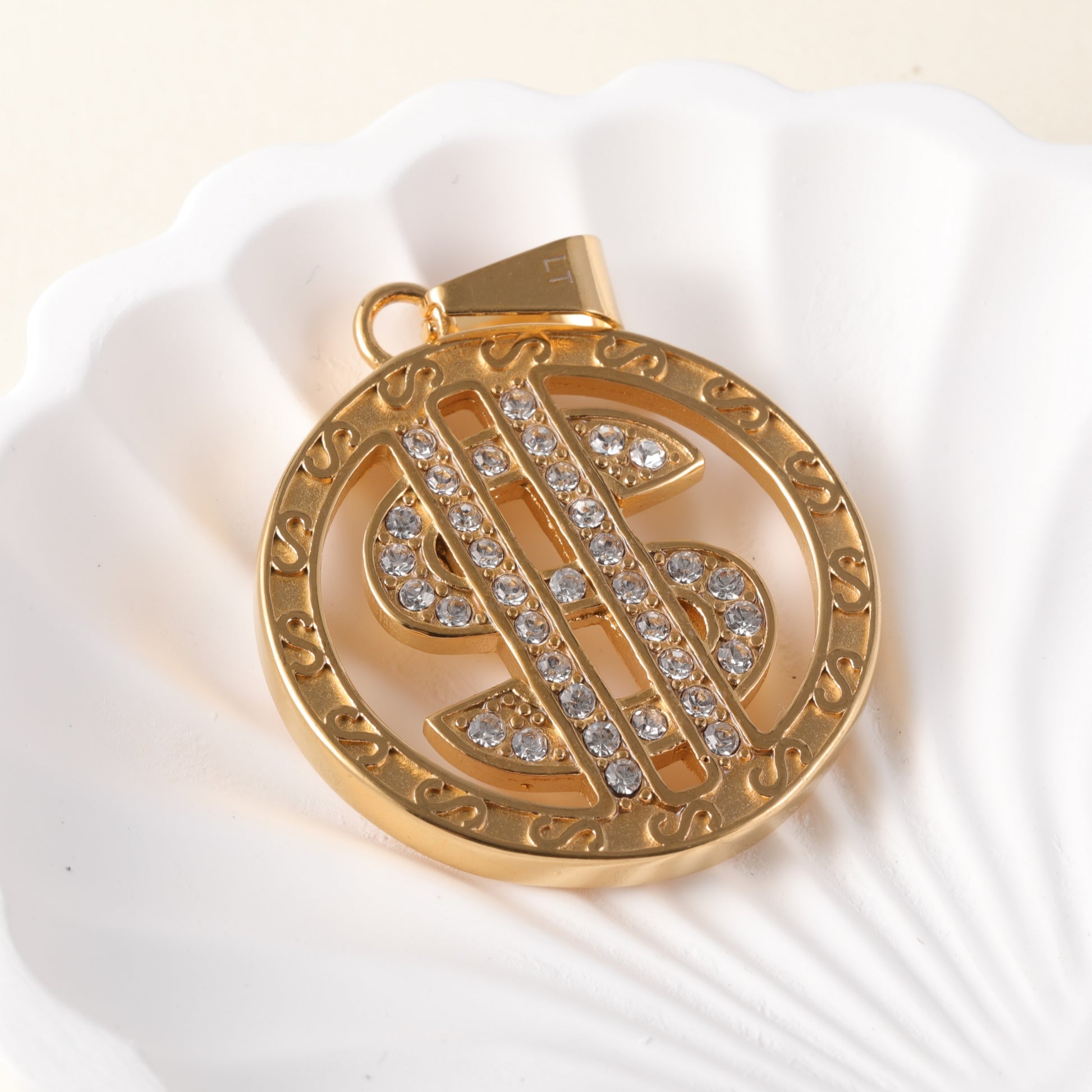 24K gold-plated stainless steel pendant, non-allergenic and non-fading