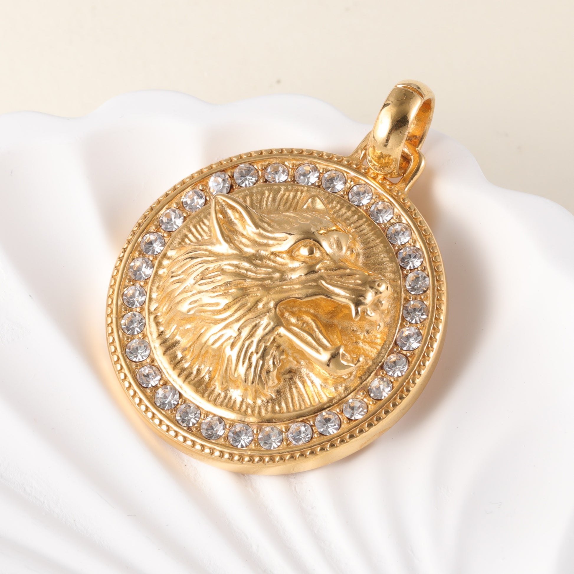 24K gold-plated stainless steel pendant, non-allergenic and non-fading