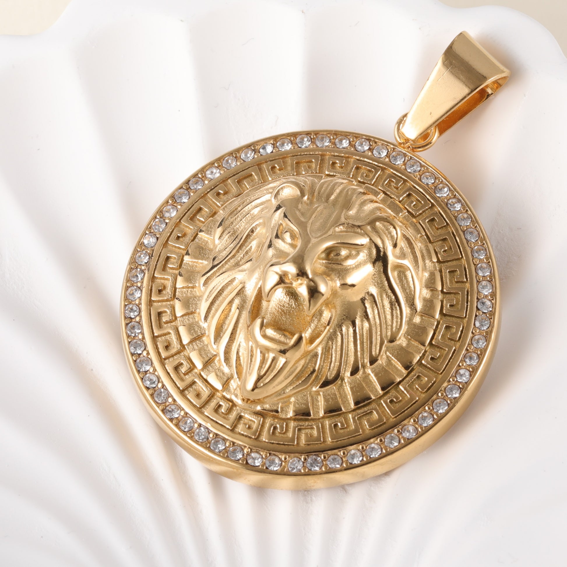 24K gold-plated stainless steel pendant, non-allergenic and non-fading