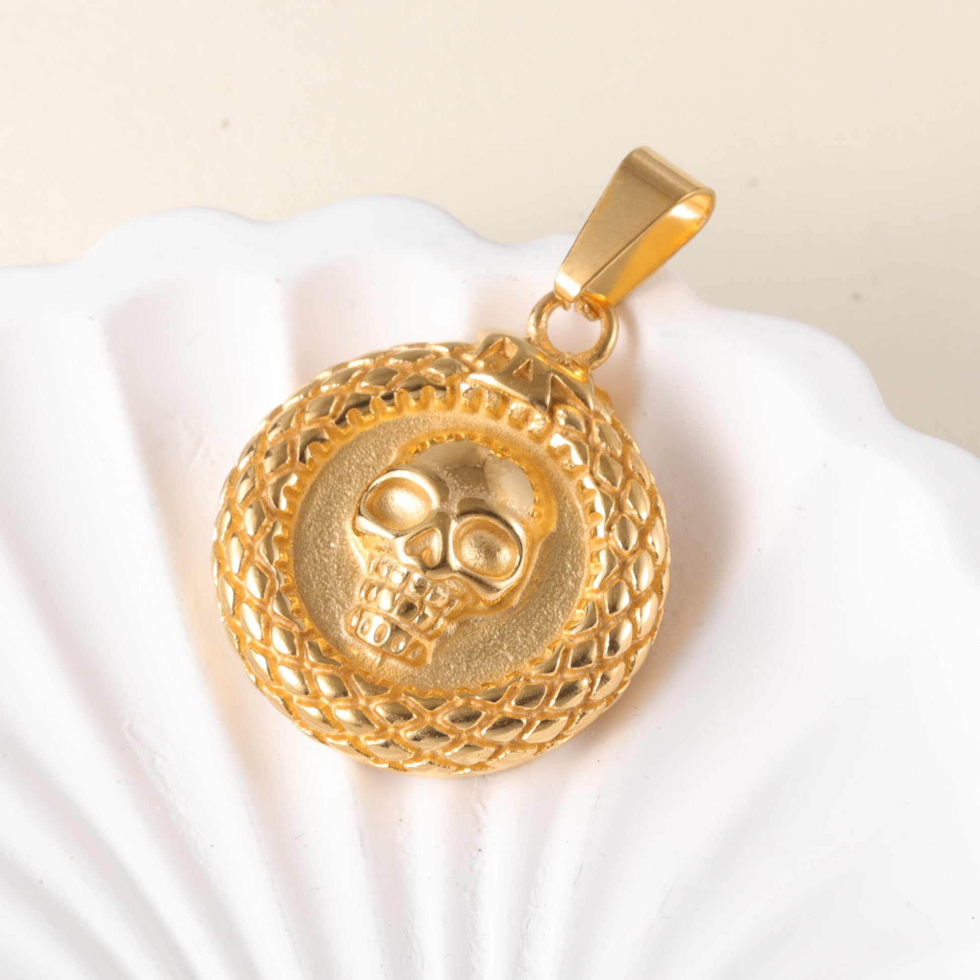 Golden Lion24k Gold-Plated Stainless Steel Pendant, Hip Hop, Non-Allergenic And Non-Fading