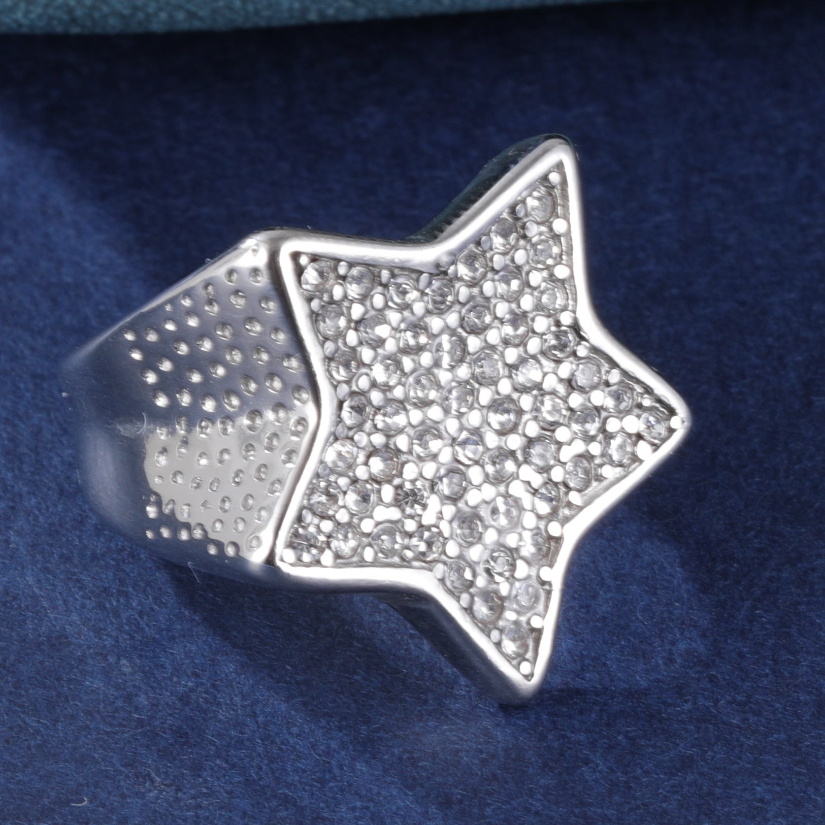 Stainless Steel Ring With Star-Set Diamonds Shining Design丨G002088