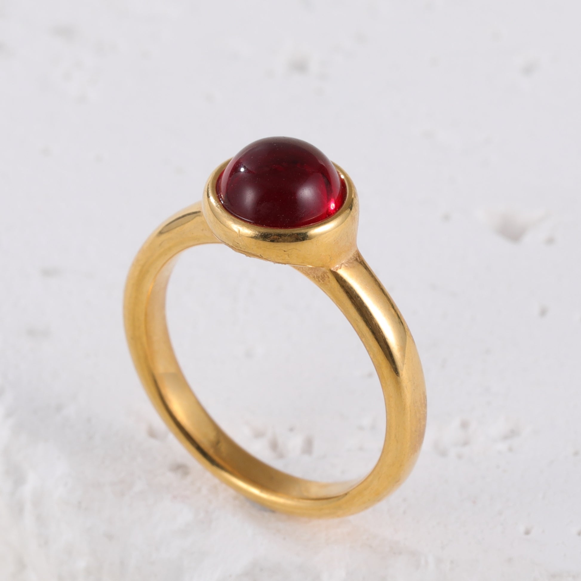 Classic Minimalist Stainless Steel Ring with Red Cabochon Gemstone, Round Gemstone Design, Modern Elegant Style, Perfect Fashion Ring for Women, Ideal Gift