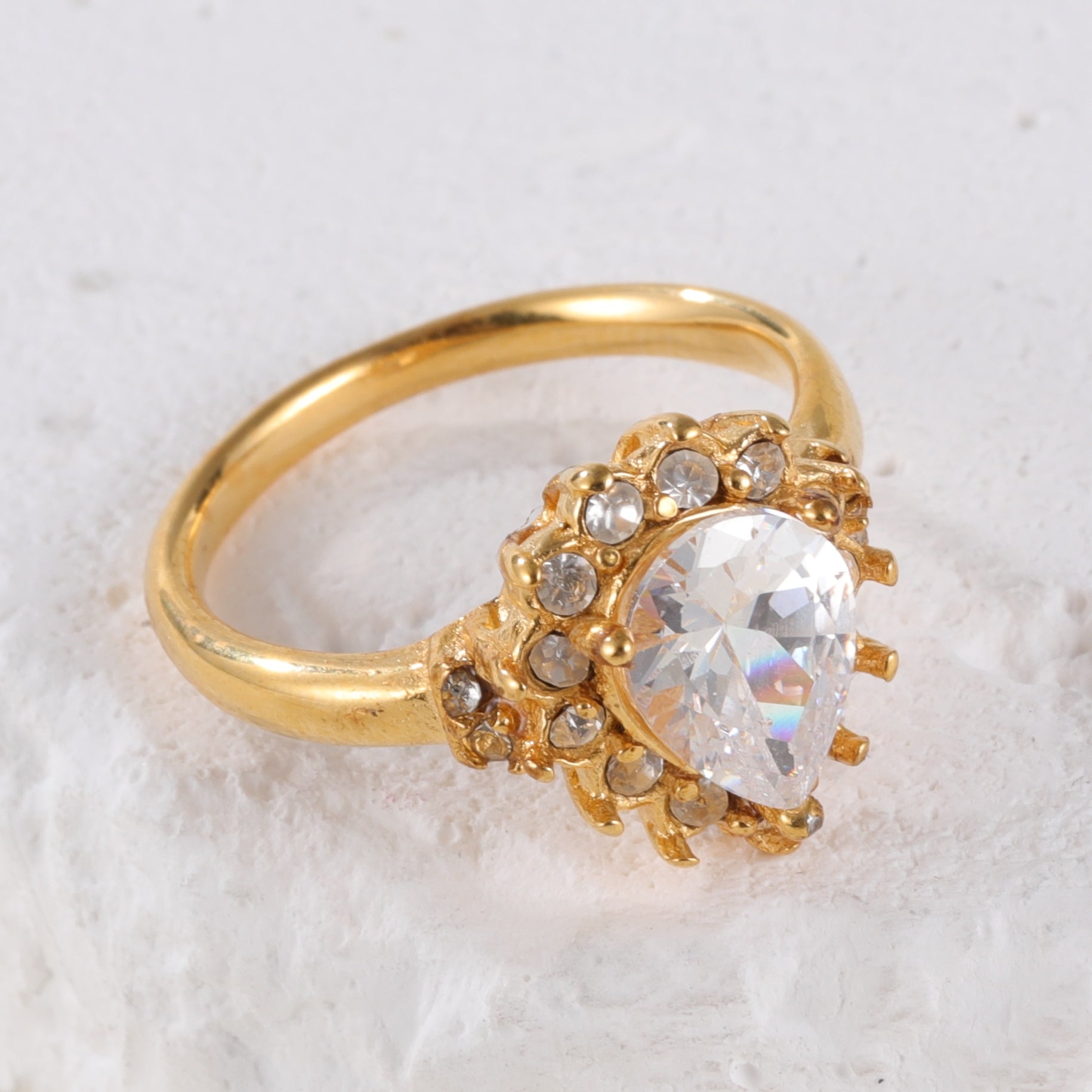 Classic Elegant Ring with Large Teardrop Crystal and Delicate Surrounding Small Crystals, Perfect Fashion Ring for Women, Ideal Gift