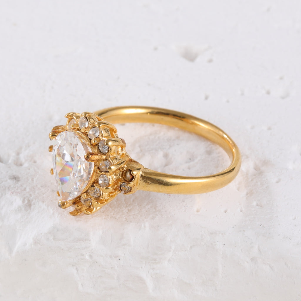 Classic Elegant Ring with Large Teardrop Crystal and Delicate Surrounding Small Crystals, Perfect Fashion Ring for Women, Ideal Gift