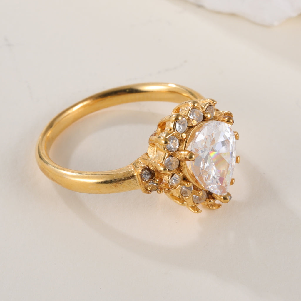 Classic Elegant Ring with Large Teardrop Crystal and Delicate Surrounding Small Crystals, Perfect Fashion Ring for Women, Ideal Gift