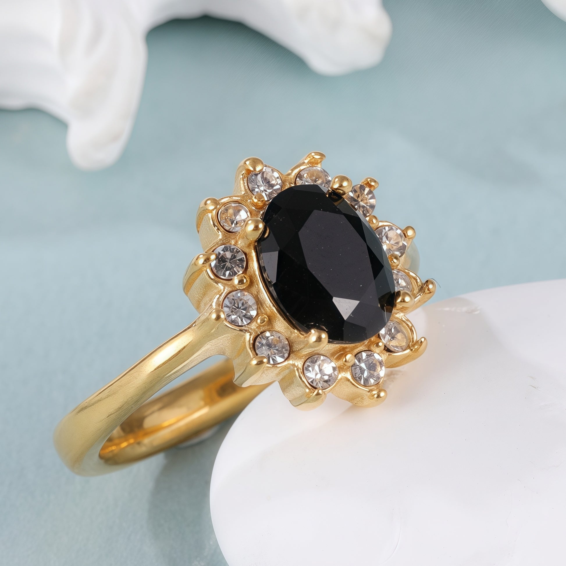 Classic Elegant Stainless Steel Ring with Black Gemstone and Clear Crystals, Exquisite Floral Setting, Perfect Fashion Ring for Women, Ideal Gift