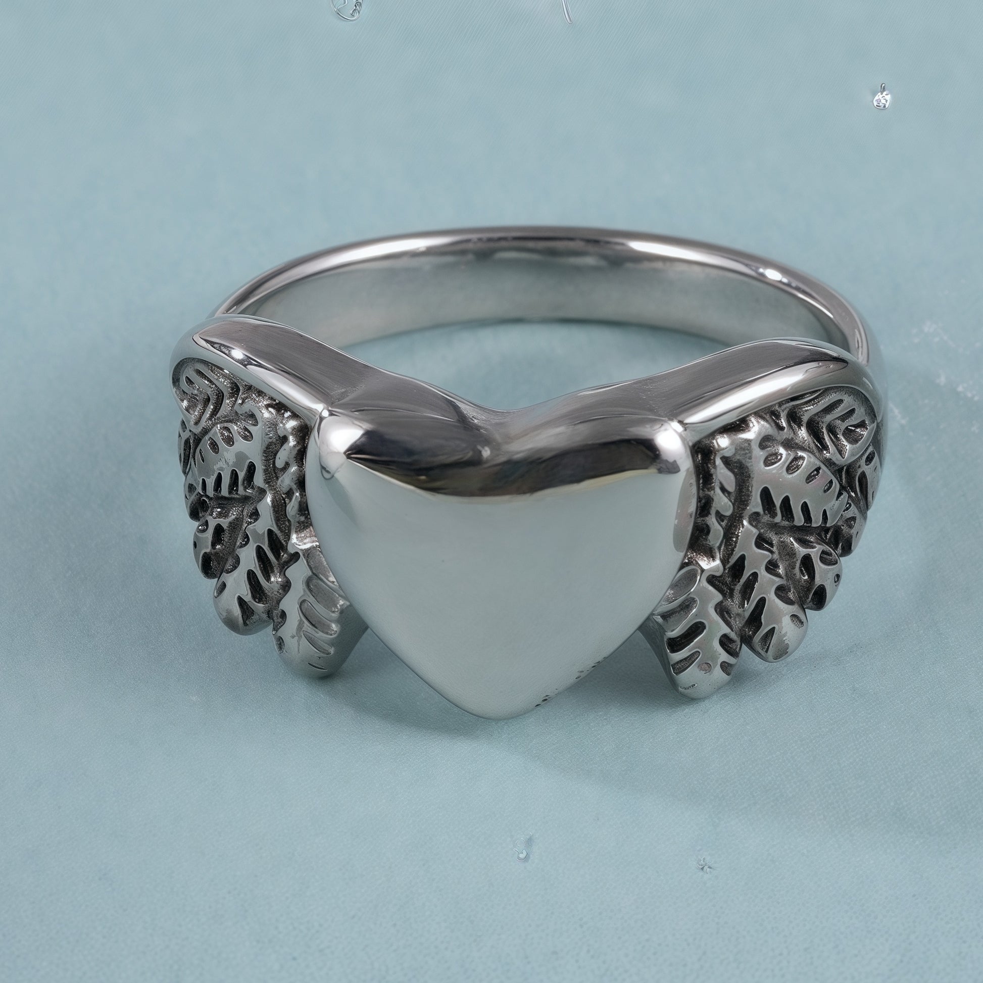 Heart and Wings Design Silver Unisex Stainless Steel Ring丨G002749