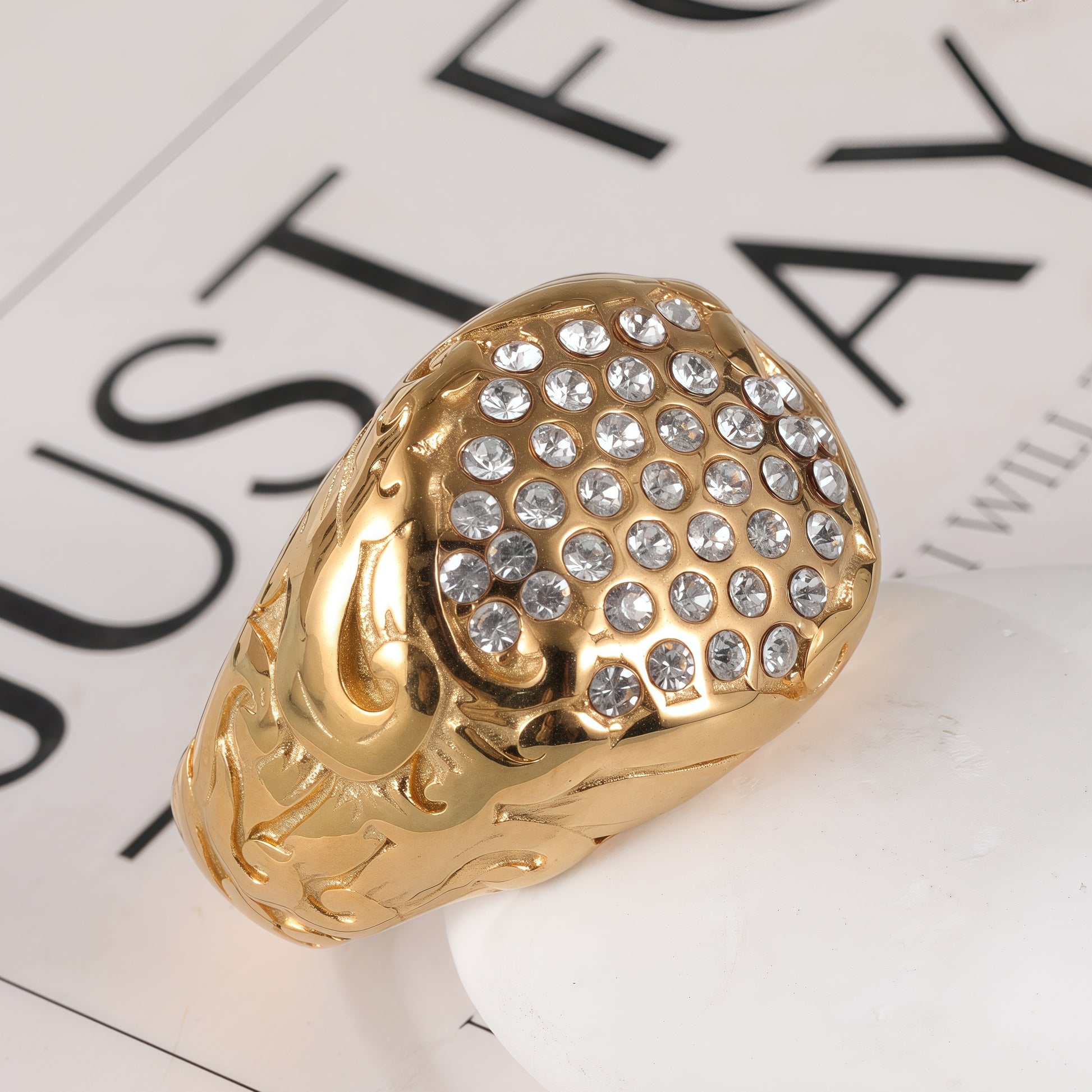 Luxury Design Gold Stainless Steel Ring With Sparkling Diamonds丨G005260