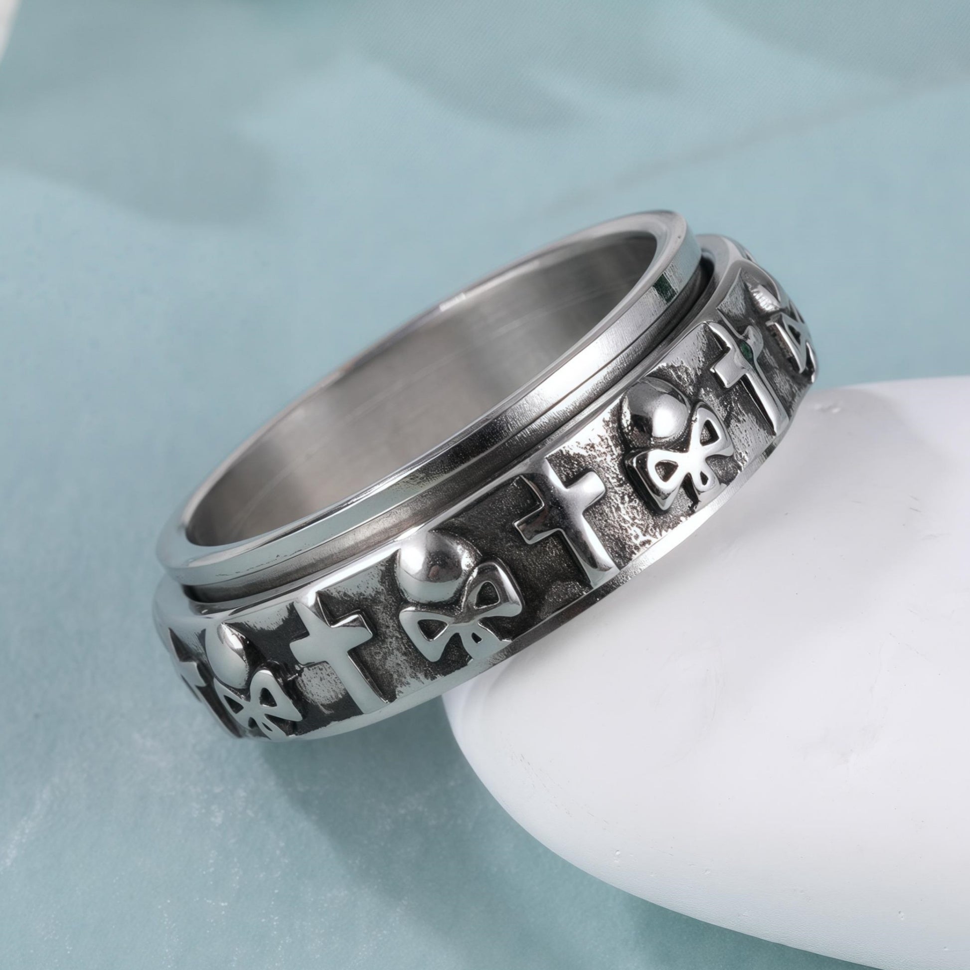 Vintage Hip-Hop Punk Skull Cross Design Rotating Stainless Steel Ring丨G002600