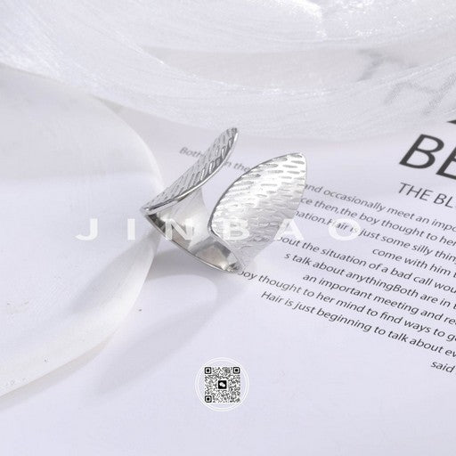 Contemporary Wave Design Stainless Steel Women Ring丨G004247