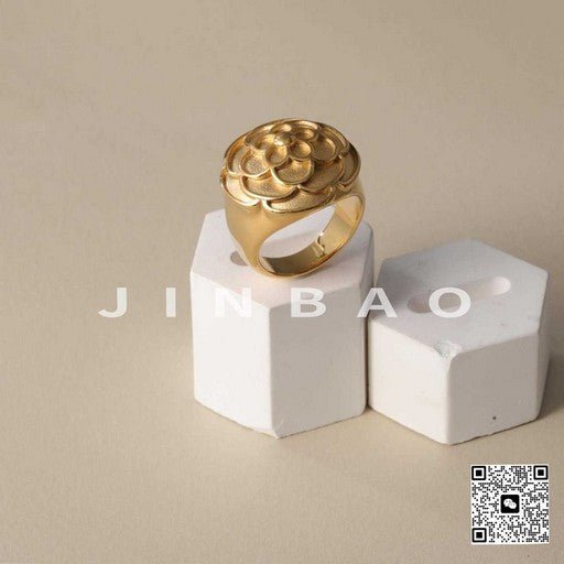 Exquisite Petal Ring Women's Gold Stainless Steel Ring | G003820