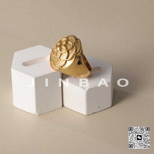 Exquisite Petal Ring Women's Gold Stainless Steel Ring | G003820