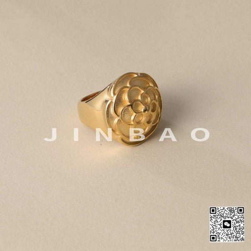 Exquisite Petal Ring Women's Gold Stainless Steel Ring | G003820