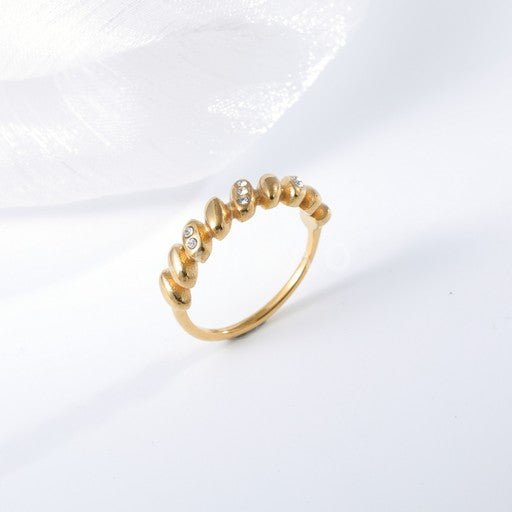 Minimalist Embedded Diamond Waterdrop Ring Women's Light Luxury Stainless Steel Band | N001503