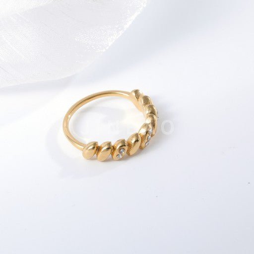 Minimalist Embedded Diamond Waterdrop Ring Women's Light Luxury Stainless Steel Band | N001503