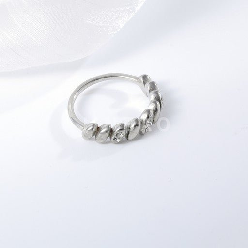 Minimalist Embedded Diamond Waterdrop Ring Women's Light Luxury Stainless Steel Band | N001503