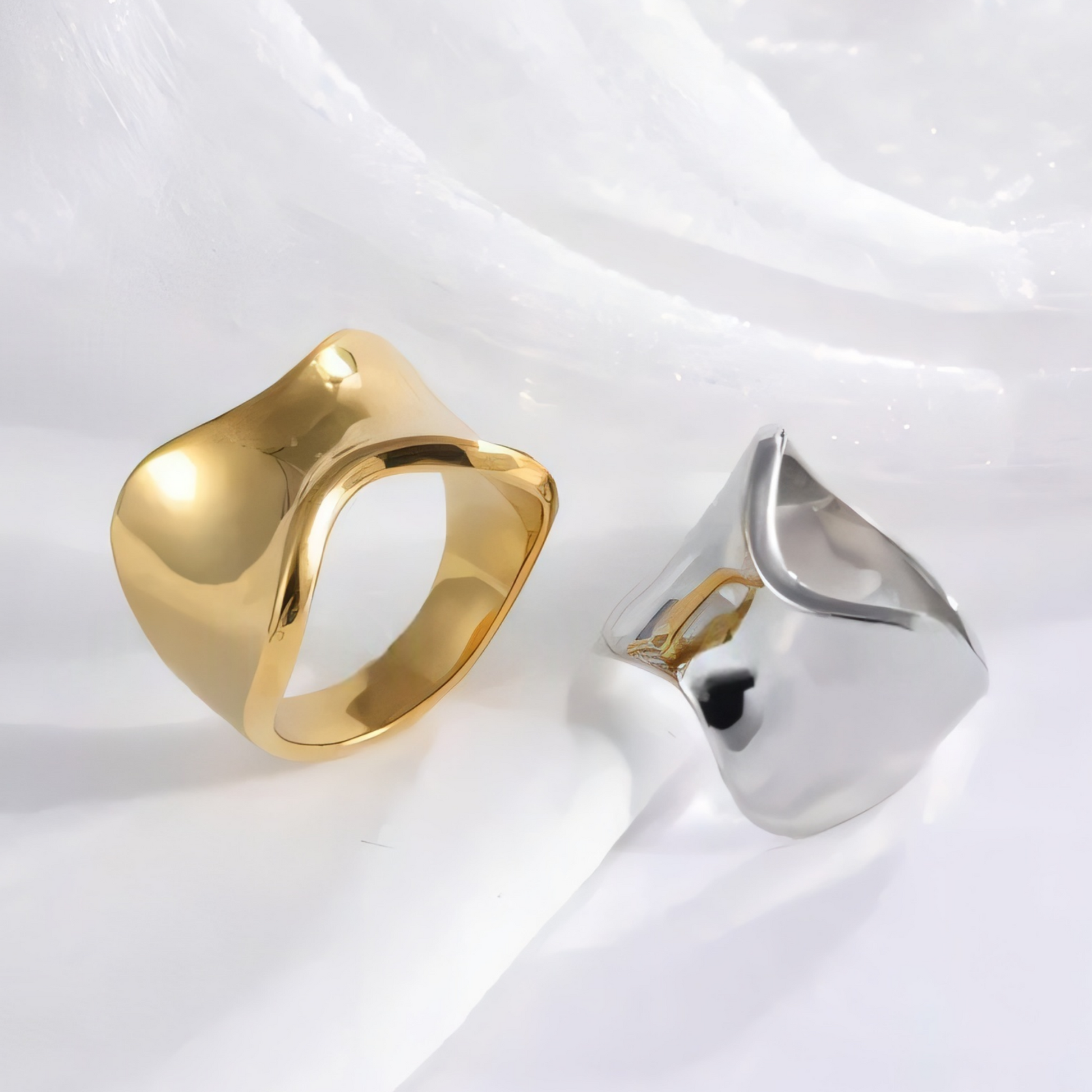 Minimalist Streamlined Stainless Steel Ring Golden and Silver Styles Unisex | ML0100