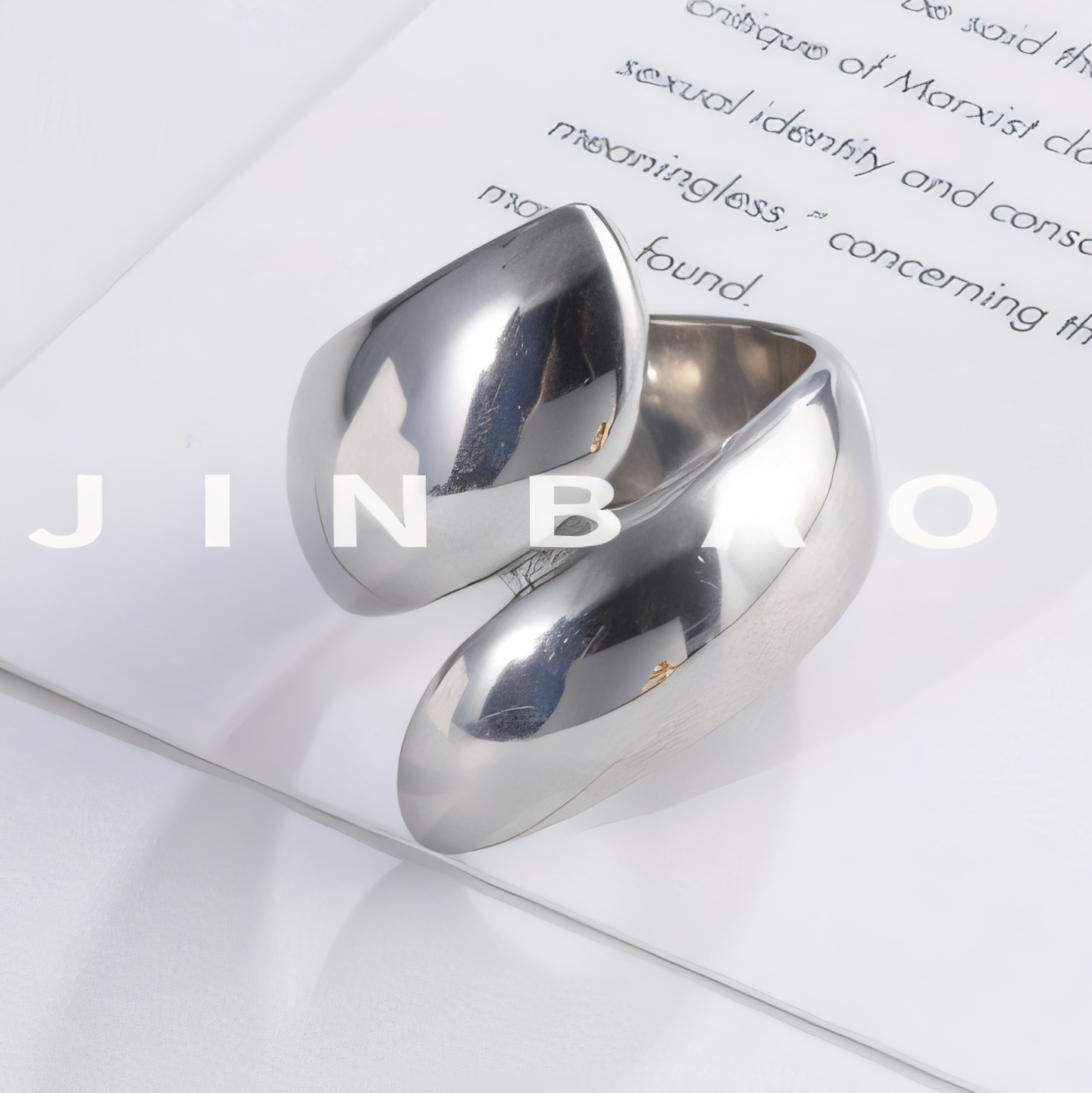 Minimalist Twisted Band Ring for Women | G002611