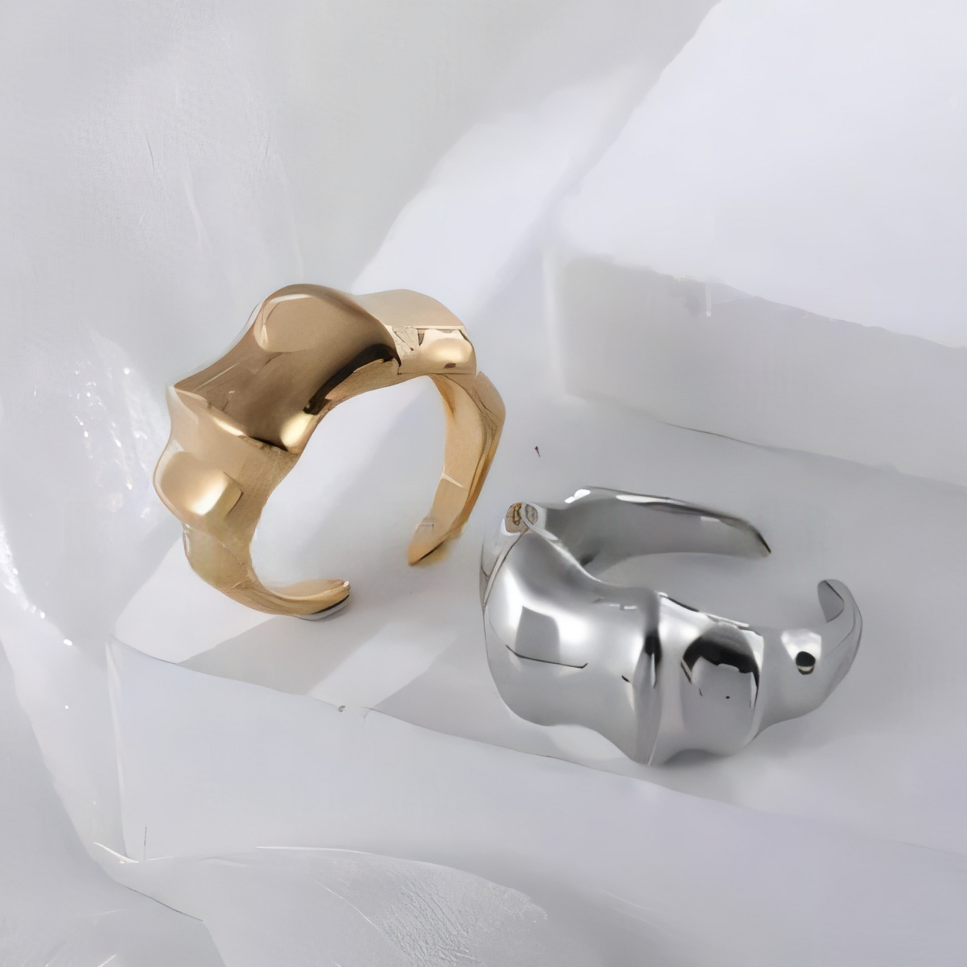 Modern Minimalist Stainless Steel Ring Women's 3D Streamlined Design | N001586