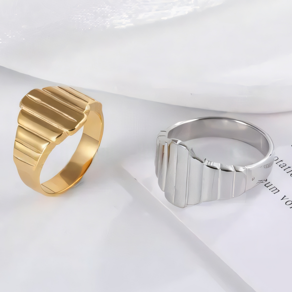 Modern Stainless Steel Textured Stripe Signet Ring for Women | N001502