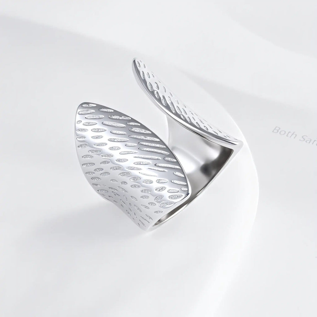 Contemporary Wave Design Stainless Steel Women Ring丨G004247