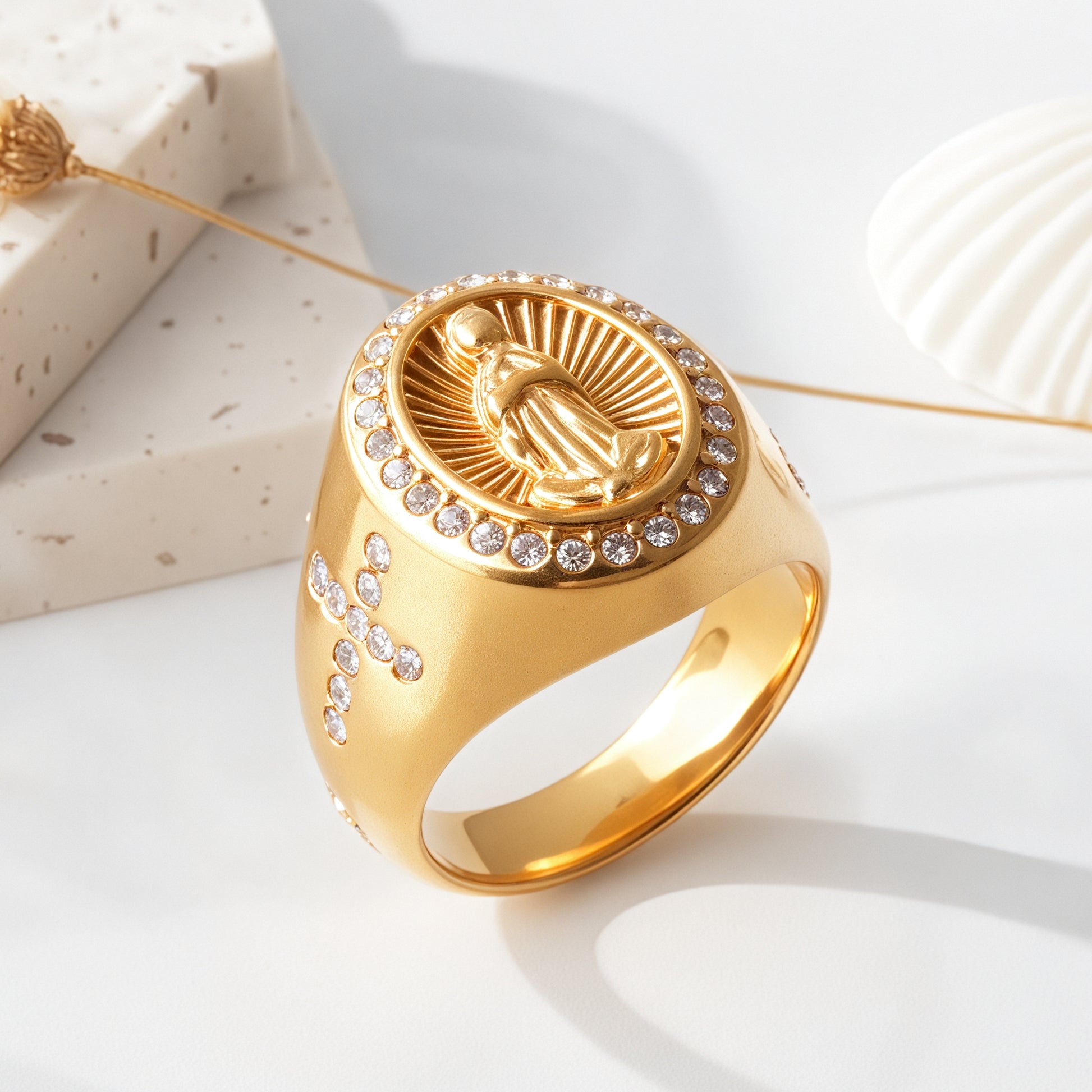 Luxurious Cross Decoration Ring Men's Gold Stainless Steel Ring | G00613