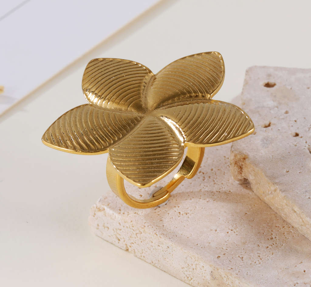 Artistic Petal Ring - Elegant Jewelry for Women | G005242