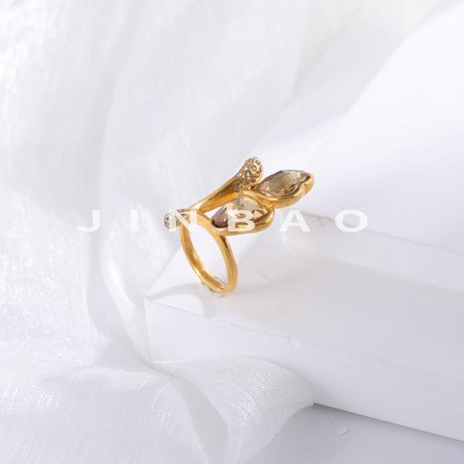 Romantic Heart-Shaped Crystal Ring Fashionable Golden Design for Women | G005451