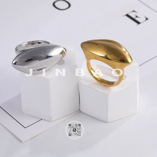 Smooth Streamlined Stainless Steel Ring Women's Simple Fashion Design | G003990