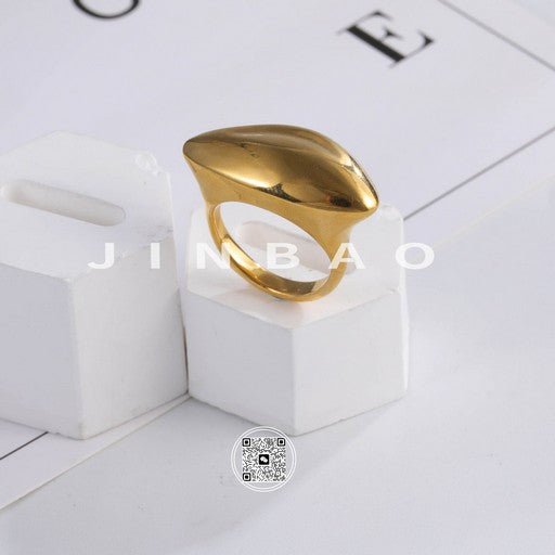 Smooth Streamlined Stainless Steel Ring Women's Simple Fashion Design | G003990